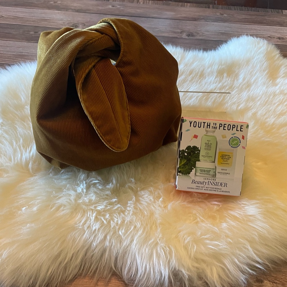 Merrit Corduroy Bag &  Youth to the People set